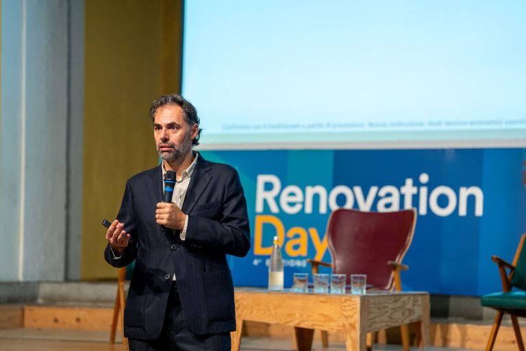 Presentazione dell'instant report Edilizia Offsite per il Piano Casa